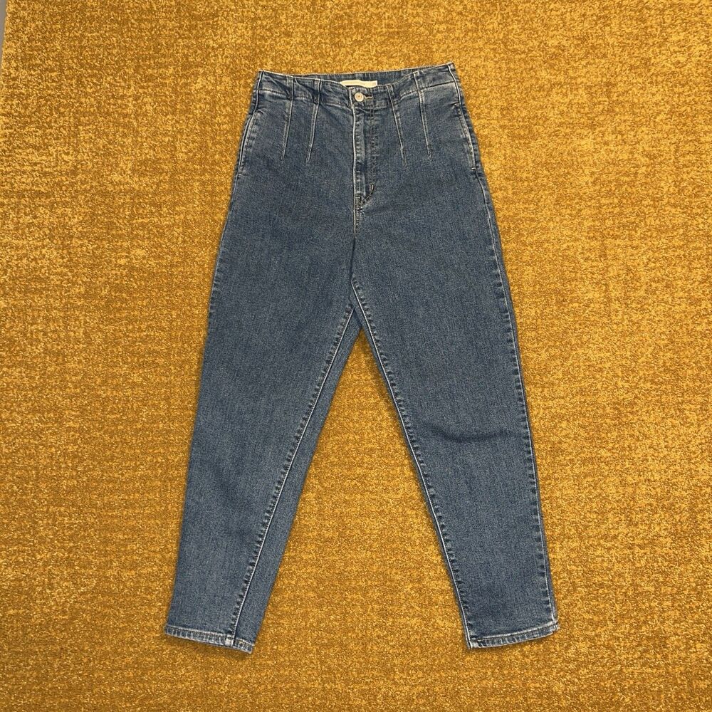 Levis High Waisted Taper Jeans Womens 28 Medium Wash Pintuck Stretch